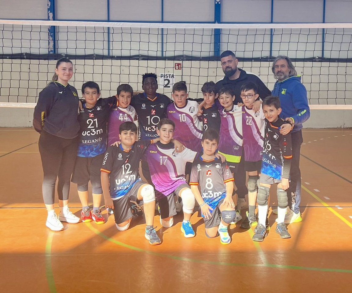 VoleibolLeganes's tweet image. 🏆🇪🇸 #CopaEspañaVB - Segunda Fase

🏐 Alevín B Masculino
🆚 Intervoley Fuenlabrada
➡️ 2-0

#VamosLega 💙🤍 
#MejorCanteraESP 💪🇪🇸