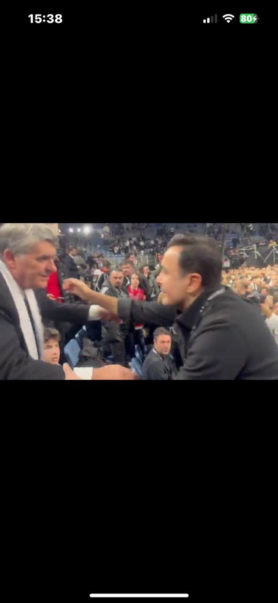 FerhatT2506's tweet photo. Şu 2 fotoğraf Beşiktaş’ın bitişinin resmidir hiç bir şey demiyorum https://t.co/Nj4nEALAvE