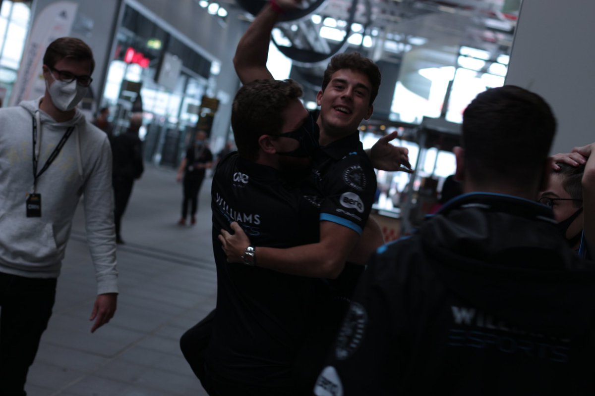 Daniel Lafuente tweet media