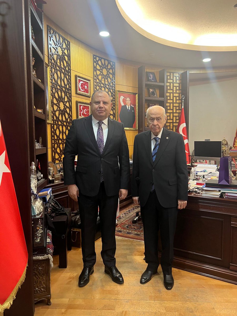Türk Dünyasının Bilge Lideri, Sayın Genel Başkanımızı ziyaret edip, hayır dualarını aldık. Yine aynı azimle, yine aynı sadakatle her daim emrinde ve çizdiği istikamette yürümeye devam edeceğiz.