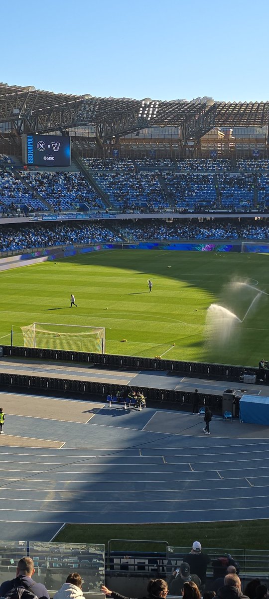 fi_ste's tweet photo. E che sia un buon fine anno ⚽️⚽️⚽️🤞😅💙
#napolivenezia #NapVen #ForzaNapoliSempre #SquidGame2 #afammocc https://t.co/MosDO7WCdS