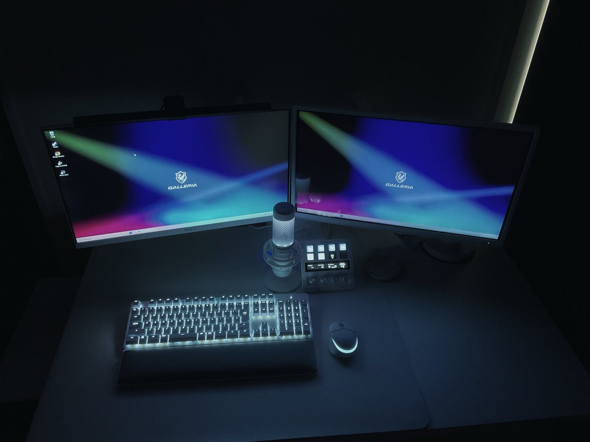 Cecil_gameYO's tweet photo. 大変お騒がせしておりましたPCは無事に届き、各種大事に保管していた機器も設置しました!
これから細かい設定もしていくよ〜!
以下記録用のタグ🏷𓈒𓏸︎
#ドスパラ #ガレリア #RTX4080 #QuadCastS #HyperX #Streamdeck #G705 #ロジクール #Pixio #PX248 #Razer #ProTypeUltra https://t.co/DHFqGtzq1z