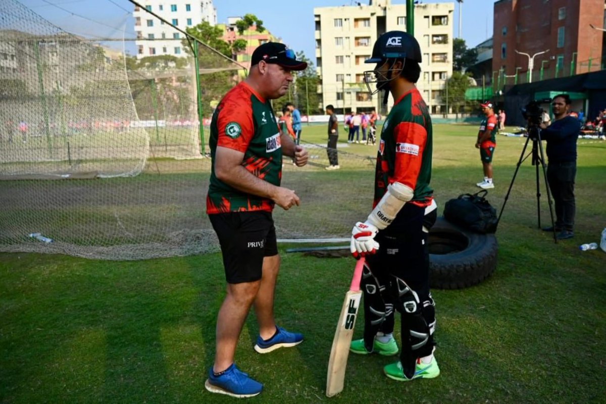 Joyerlorai's tweet photo. Practice: Day 03, 29 Dec | BPL 2025
#rangpurriders #teampractice #BPL2025 https://t.co/rq9qxC5swX