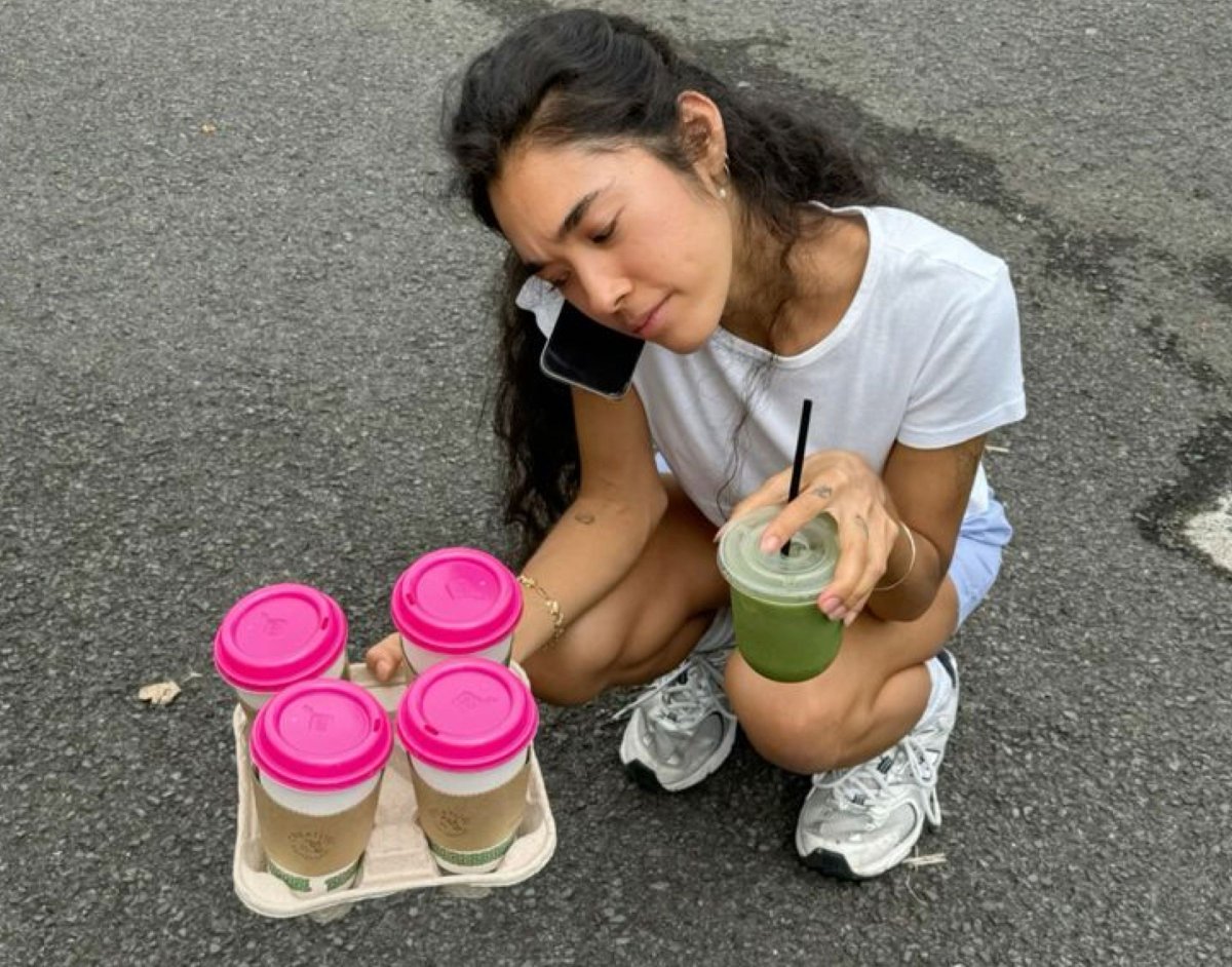 9GAG's tweet photo. When buy one get one free was meant for couples and friends but you bought them all for yourself https://t.co/4JlMJGO4nk