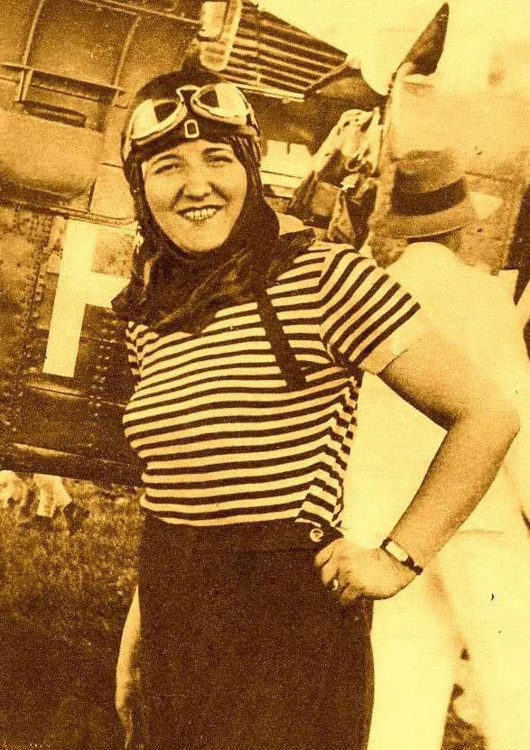 paroles_la's tweet photo. Paris. Depuis ses 15 ans, elle moule des chapeaux. Son rêve? Voler. À force de sacrifices, elle vole. Et bat bien des records. Arrive la défaite. Son rêve? Libérer la France. Et elle y contribue comme agent de renseignement. Avant de retrouver les airs. Et d'y périr. Maryse Hilsz https://t.co/FhhqAxlkcT