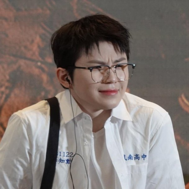 aludraexe's tweet photo. woozi my high school crush 😭🤍🖤 https://t.co/ChIqMQ0uoA