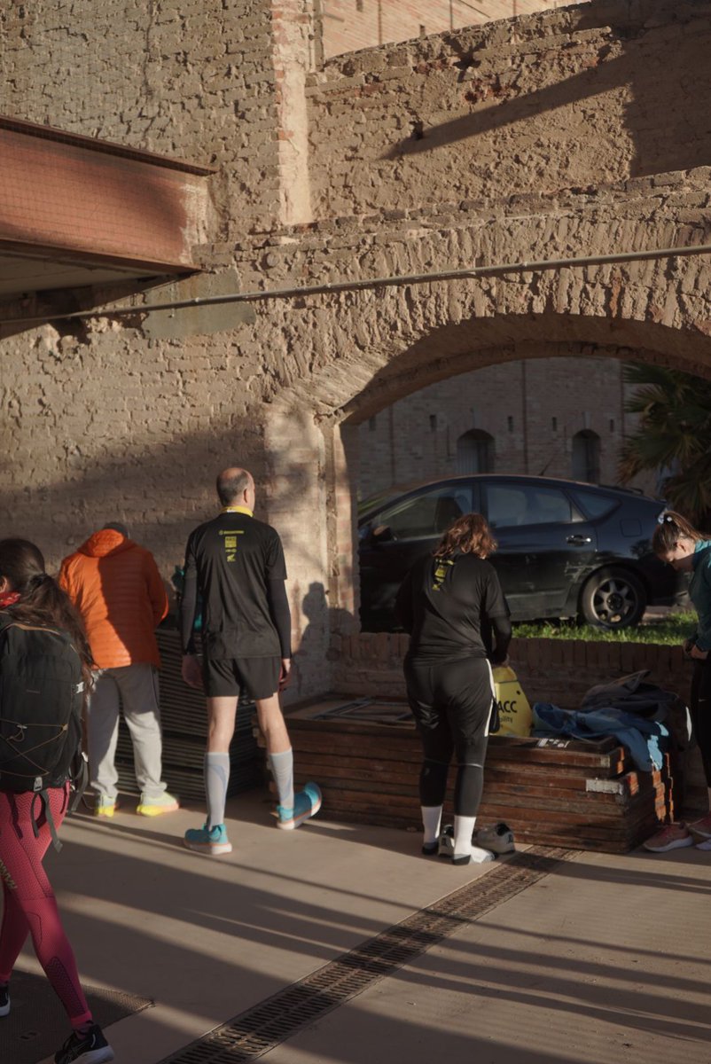 ClubRACC's tweet photo. Bon dia!
Avui se celebra la @SantSilvestre RACC Badalona.
⏰ A les 10h tenen la sortida els corredors de 5k i 10k, mentre que els KIDS ho faran a les 11.30.

Molta sort a tots els participants! 🤝 https://t.co/VSOitXJA0f