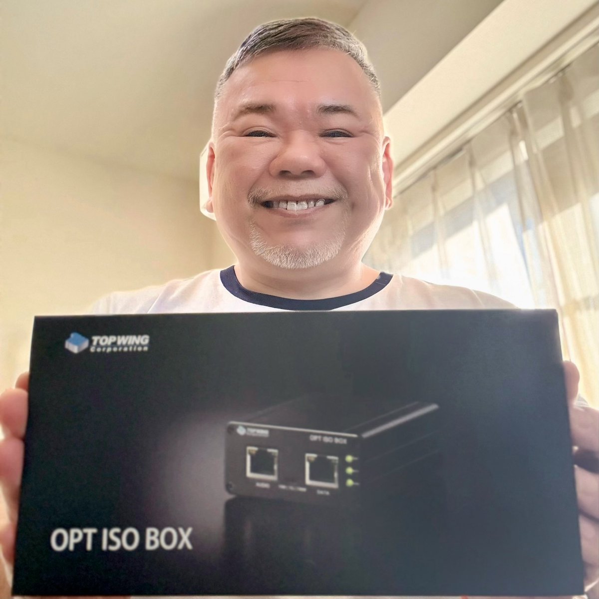 Daifuku888's tweet photo. 【OPT ISO BOX】
Top Wing さんの新製品が届いた。
※昨日、ヤマトさんのネットワーク障害が起きて、色々とあって今日届きました。
簡単に言えば、LAN環境を光アイソレートしてノイズを遮断するという発想の機器です。
これから一週間、試聴が楽しみです。
https://t.co/5D1rKaQFGw
#optisobox #lan https://t.co/QbB3SzrMSC