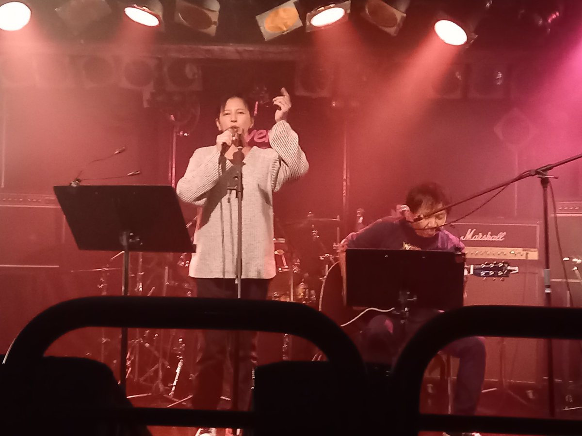tojo5313's tweet photo. 本年最後のライブ参戦です🕋🎤🕺
#ZARDuo #Ayers https://t.co/nnXTUEx9Me