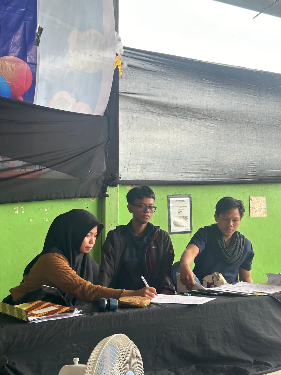 hmjsi_uinam's tweet photo. [🔴LIVE REPORT: MUBES 2024]
Pengesahan Sidang Pleno III HMJ-SI 2024 https://t.co/8fvx9zPP6n
