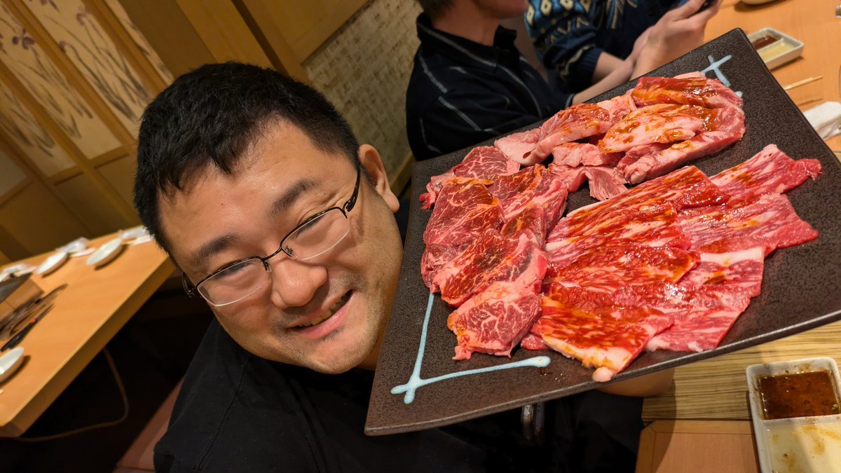 NaniwaSecurity's tweet photo. 懇親会が本番 https://t.co/qFObxPaViY