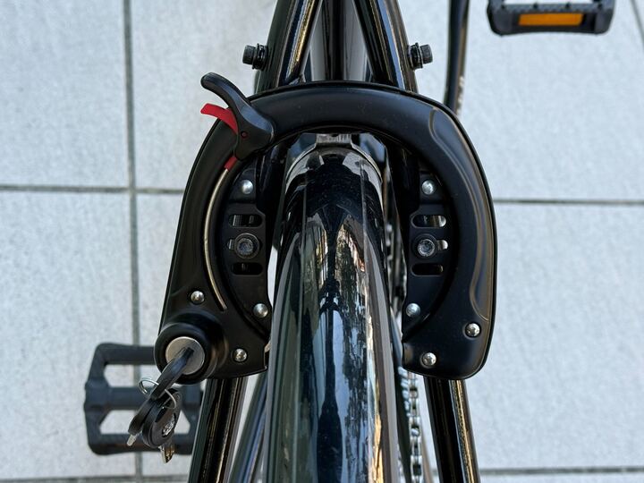 buychari's tweet image. 【有明店 店舗情報🚲】
本日はこちらのE-BIKEをご紹介！

MIYATA CRUISE I CS 5080 2024年モデル

楽に坂を上りたいでもかっこよく移動したい。
そんな方にお勧めの自転車です。

店舗にて試乗もできますので是非お試しあれ～

#バイチャリ
#有明ガーデン店
#MIYATA