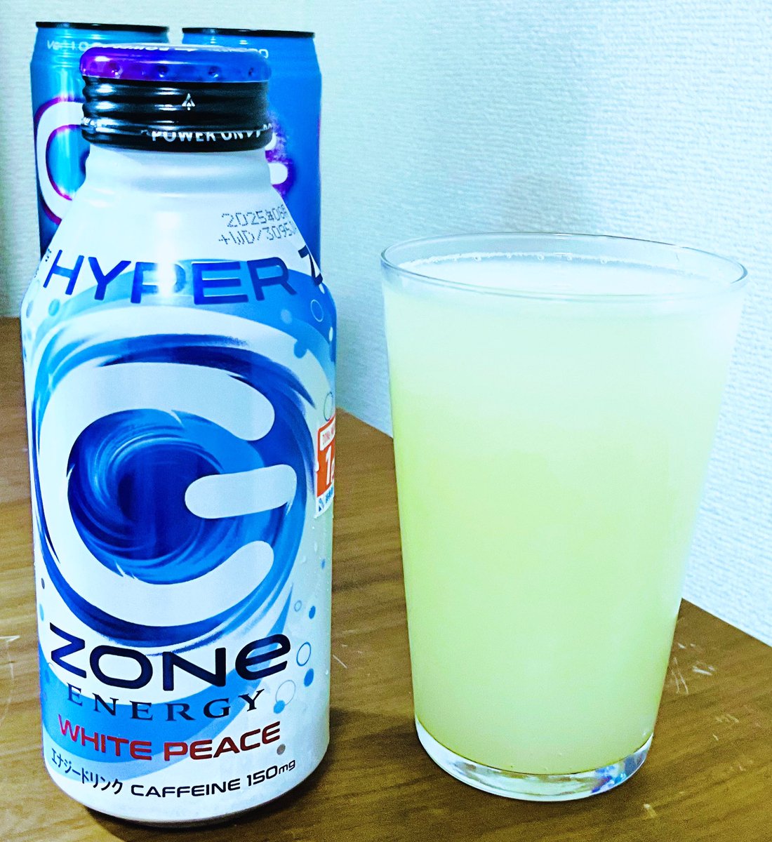 Leschenaultia_'s tweet photo. 白の…青の他人?
#ZONeエナジー
#WHITEPEACE https://t.co/BD9hCvEhC8