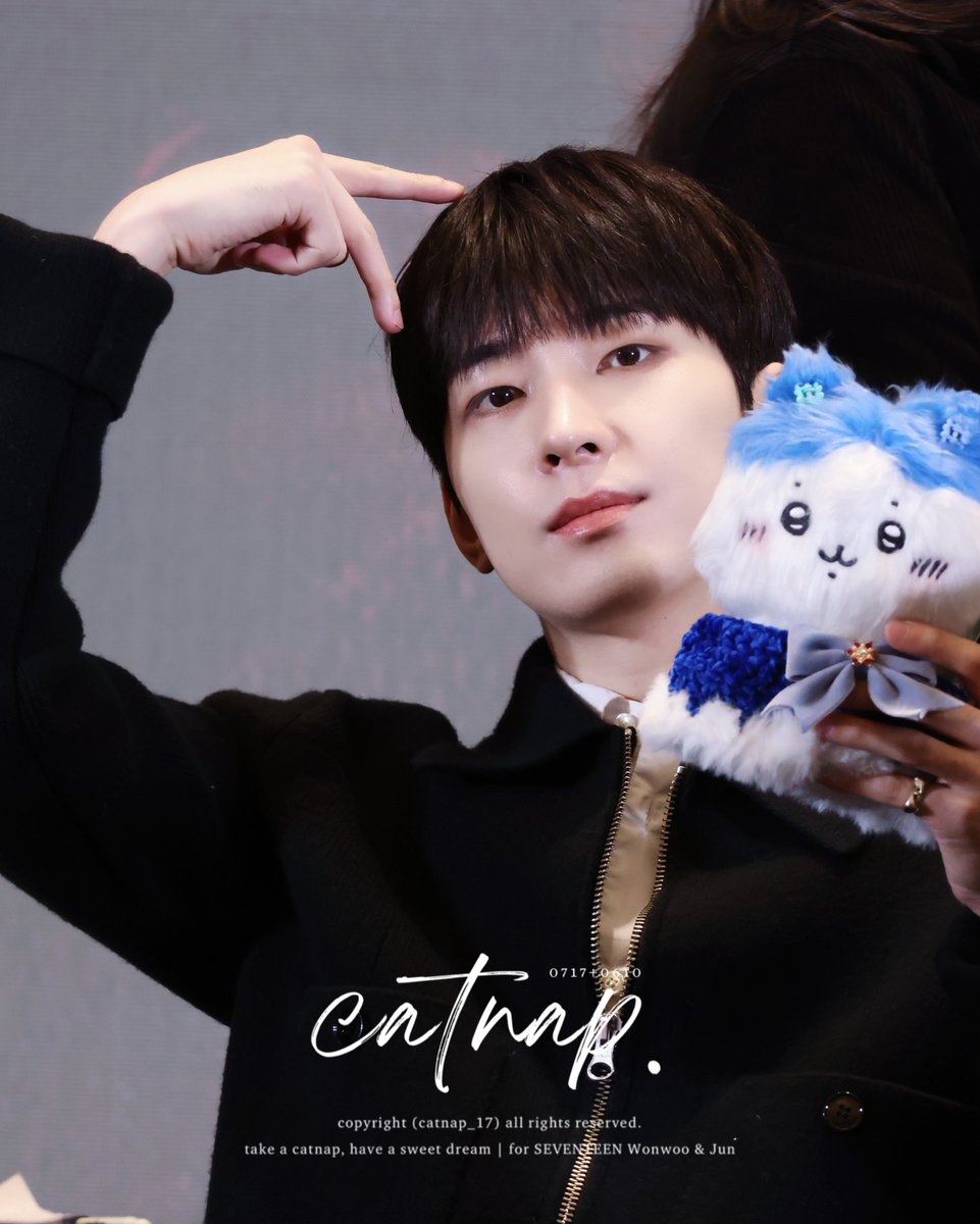 catnap_17's tweet image. 241229 이즈위 상하이팬싸 

🐈‍⬛🐈

#원우 #WONWOO #준 #JUN #준휘 
#세븐틴 ⁠⁠#SEVENTEEN #원휘 #Wonhui