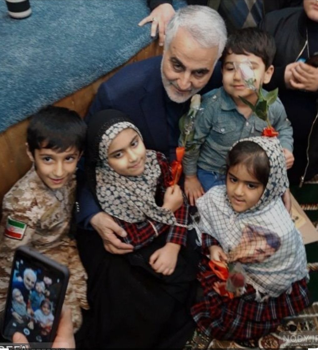 hassan131385's tweet image. گوشه ای از وصیت نامه سر_دار دل_ها:
باید
در مقابل ابرقدرت ها مقاومت کرد.
#سرباز
#نسل_مقاومت