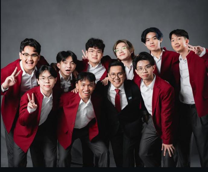 neng_hartika's tweet photo. Foto ini bagus banget. 10 tahun lagi bakal jadi legend. Yakin mereka bakal sukses dijalannya masing-masing. https://t.co/GeFTUVkMoA