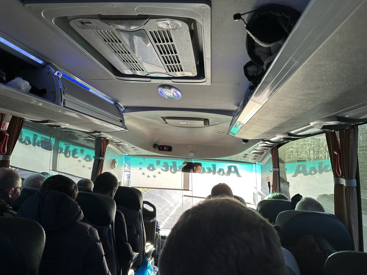 IanByrneMP's tweet image. A huge game ahead today at West Ham but before the match looking forward to seeing @IFoodbanks with @spiritofshankly 
#UnityIsStrength 
#UTR