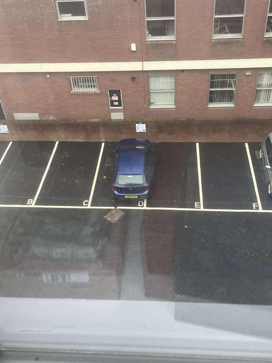 finsampson's tweet photo. What is this parking?? Sharpen up bay D https://t.co/W8WzWA2Ae0