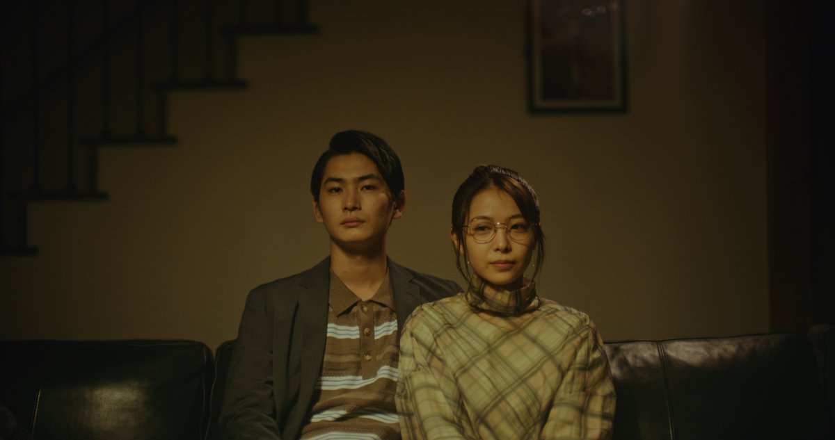 musashinokan123's tweet image. 【新作情報】

＃二宮健×＃山西竜矢×＃荒木伸二 
日本映画を拡張してきた映画作家たちによる現在地。

🎬2025年1月24日(金)公開📽️
『＃Moirai ＃モイライ』

人間の運命をつかさどる三女神「Moira」をモチーフに、現代映画作家の人が、異なる3つの世界を描く短編映画集―。
shinjuku.musashino-k.jp/movies/43461/