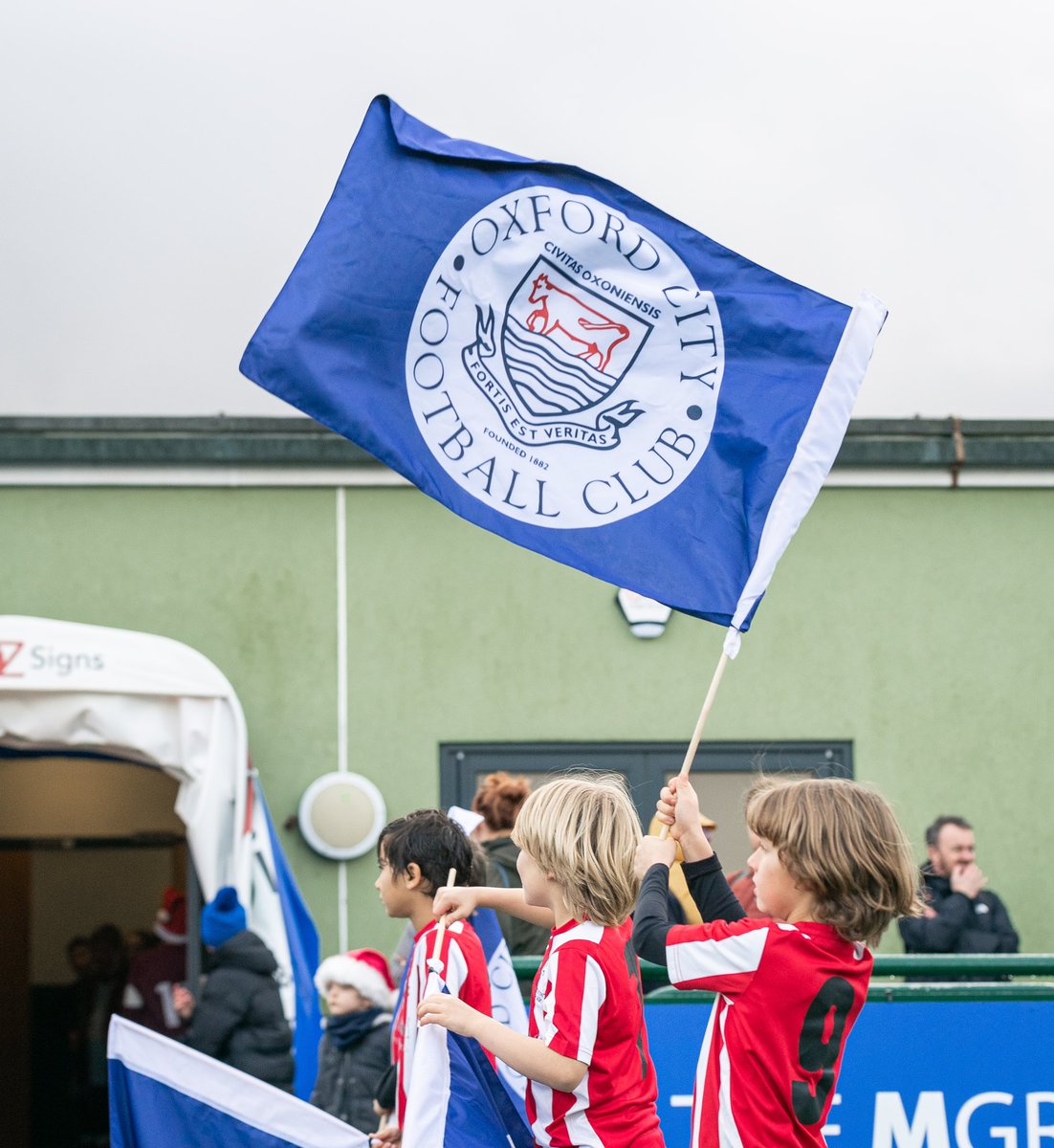 Oxford City FC (@oxcityfc) on Twitter photo 💪 After a mega win on Boxing Day, 2025 is starting with a bang!
We move onto our New Year’s Day clash with <a href="/BrackleyTownFC/">Brackley Town FC</a> with lots on:
🔹 MEGA ticket deal
🔹 Pitch activities for kids
🔹 Festive menu
🎟️ Money off when you buy tickets online - oxfordcityfc.ticketco.events/uk/en/e/oxford…
#OCFC 💪 After a mega win on Boxing Day, 2025 is starting with a bang!
We move onto our New Year’s Day clash with <a href="/BrackleyTownFC/">Brackley Town FC</a> with lots on:
🔹 MEGA ticket deal
🔹 Pitch activities for kids
🔹 Festive menu
🎟️ Money off when you buy tickets online - oxfordcityfc.ticketco.events/uk/en/e/oxford…
#OCFC