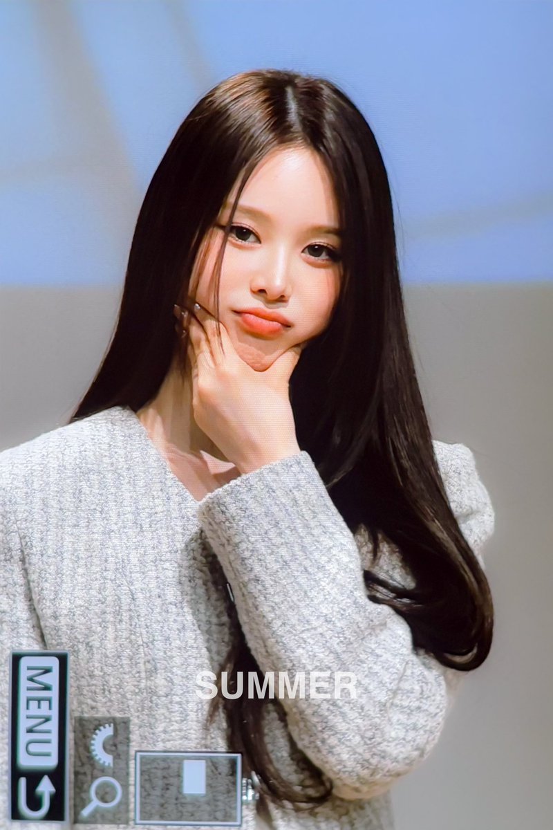 여름 tweet media