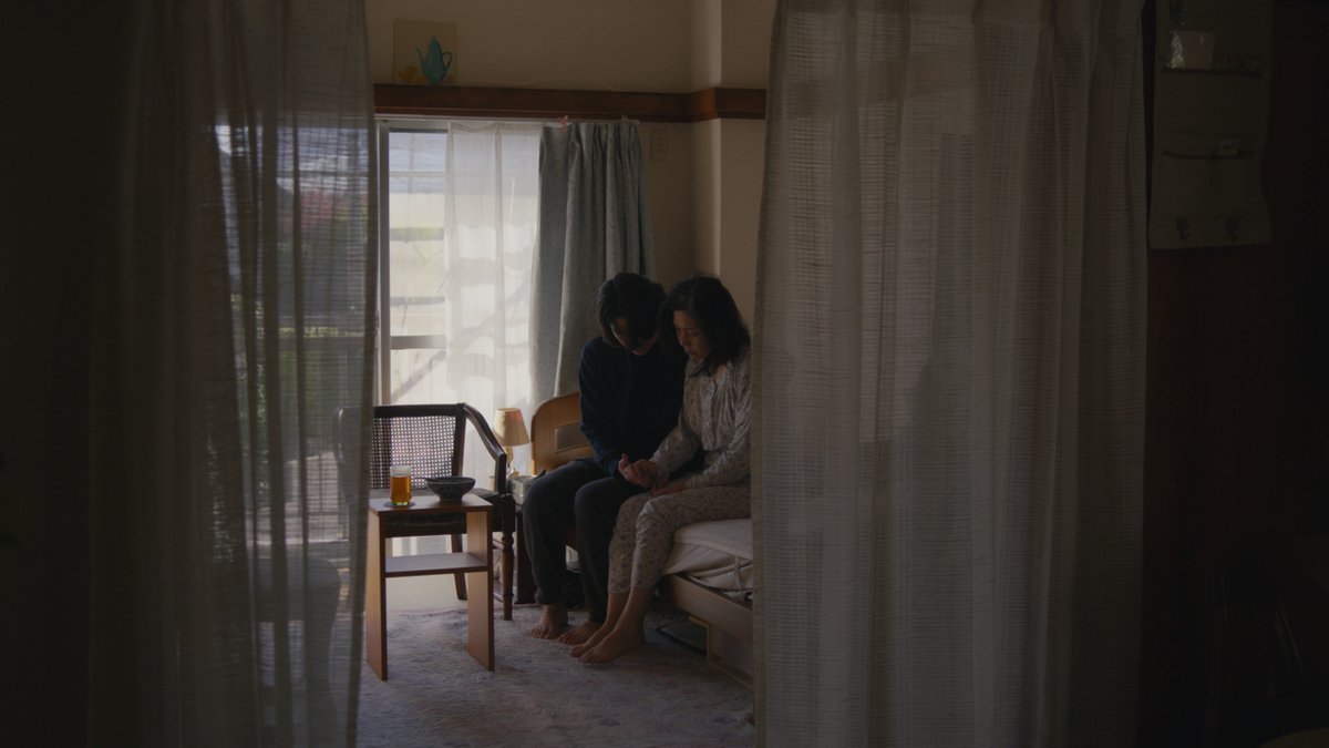 musashinokan123's tweet image. 【新作情報】

＃二宮健×＃山西竜矢×＃荒木伸二 
日本映画を拡張してきた映画作家たちによる現在地。

🎬2025年1月24日(金)公開📽️
『＃Moirai ＃モイライ』

人間の運命をつかさどる三女神「Moira」をモチーフに、現代映画作家の人が、異なる3つの世界を描く短編映画集―。
shinjuku.musashino-k.jp/movies/43461/