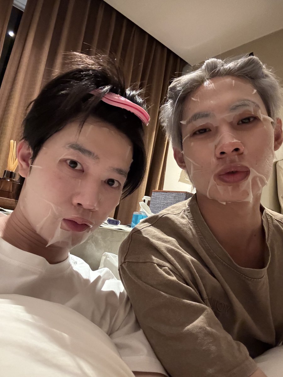 mynameis_yim's tweet photo. ส่วนเราคือหนู2ตัววว #VlogTutorYimAtKohLarn https://t.co/CghQy5Hps8