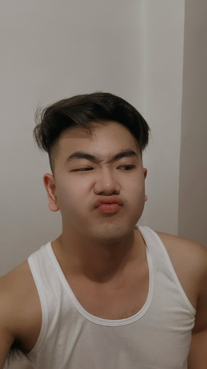 larsdioso's tweet photo. Kiss kita? 😘 https://t.co/LTmeLXSUVL