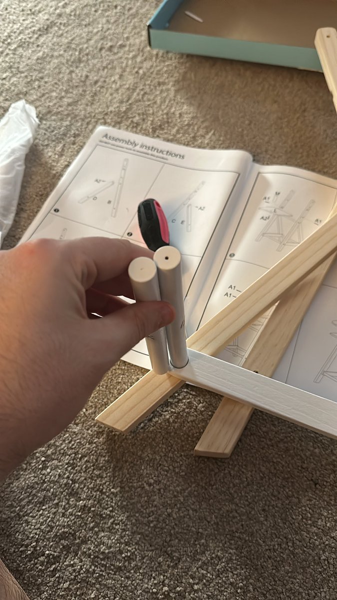 Leo hall tweet media