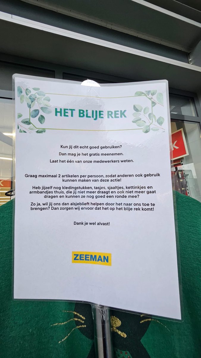 Loop ik langs een winkel van Zeeman, zie ik dit!!! 
Wat ontzettend lief van ze!!! 

En zo moet dat dus!! 

Fijne zondag lieve lui!!
👌👌🥰🥳!!