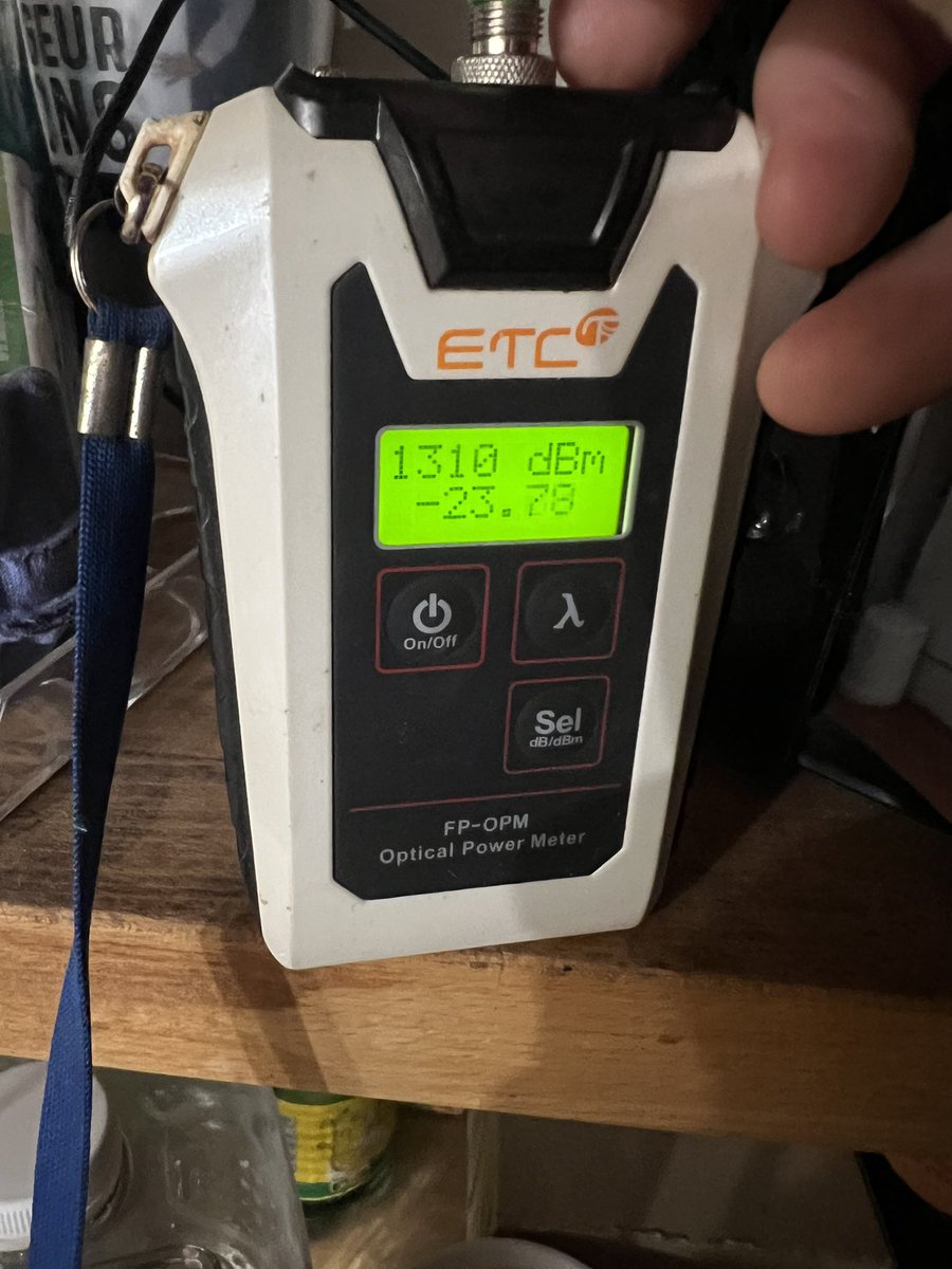 RandomAleatoire's tweet image. Une @AlertePelleteuz un dimanche à 10h29 en gironde pour Bouygues ?
Ou alors un équipement qui a cramé sur la backbone car j’ai la lumière mais pas le reste