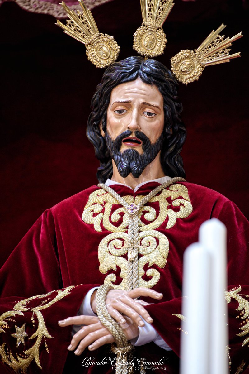 CautivoGranada's tweet photo. Tu mujer, como parra fecunda,
en medio de tu casa,
tus hijos, como renuevos de olivo,
alrededor de tu mesa. 

Dichosos los que temen al Señor y siguen sus caminos.

#Domingo, #Fiesta de la Sagrada Familia.

Nuestro Padre Jesús #Cautivo, ruega por nosotros.

Foto: Raul Gutiérrez. https://t.co/CzSgew4Uhi