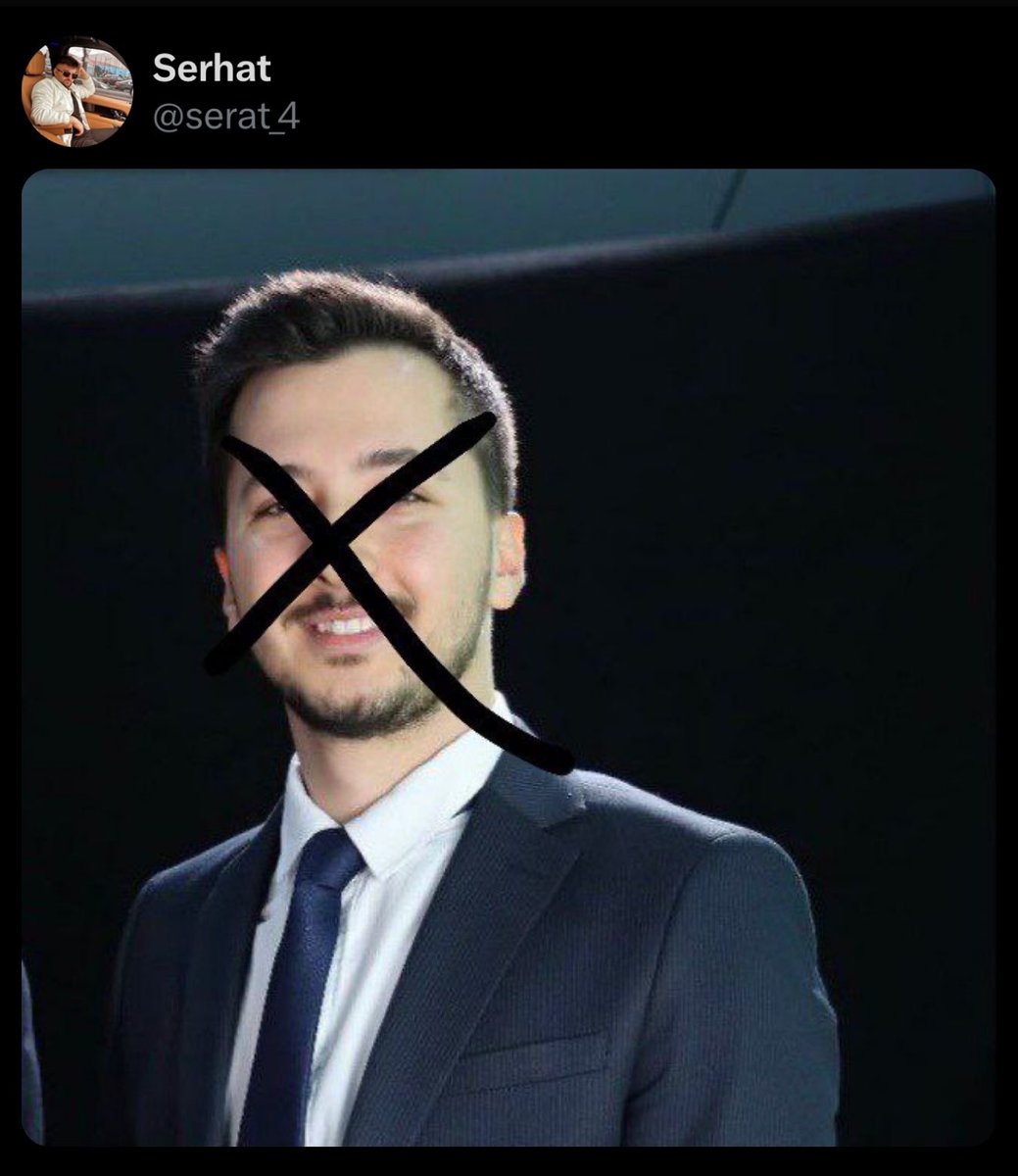 haskologlu's tweet photo. Türkiye’nin bir Muz Cumhuriyeti olduğunun en somut kanıtı. Şahıs, Erdoğan ve İçişler Bakanı ile alay edip ve beni tehdit etmeye devam ediyor.

Tehditlerinden sonra ‘Beni hapse atacak devlet yok’ yazmış. Şahsın ailesi Ağrı’da inşaat işi yapıyor ve galerici. Yani haksız değil. Ve tüm bu tehditlere rağmen hala 1 tane yetkili iletişime geçmedi.

Erdoğan’a hakaret göndermesi yapsanız hapse girersiniz ancak birinin ailesiyle tehdit ederseniz, yasadışı bahis oynatırsanız, insan öldürürseniz, silah kaçakçılığı yaparsanız hiçbir şey olmaz.

Siz kendinize devletin yetkilisi demeyin. Sizi 20 yaşındaki veletler elinde oyuncak etmiş.

Son olarak şunu ekleyeyim. Benim kimseden korkum yok. Olsaydı işime devam etmezdim ancak Devlet yapısı, mafyaların eline düşmüş. Ben bugüne kadar her zaman sizin sorunlarınızı dile getirdim ve bundan dolayı bu yaşanıyor. Sorun benim kişisel meselem değil, sizin haber alma hakkınız.