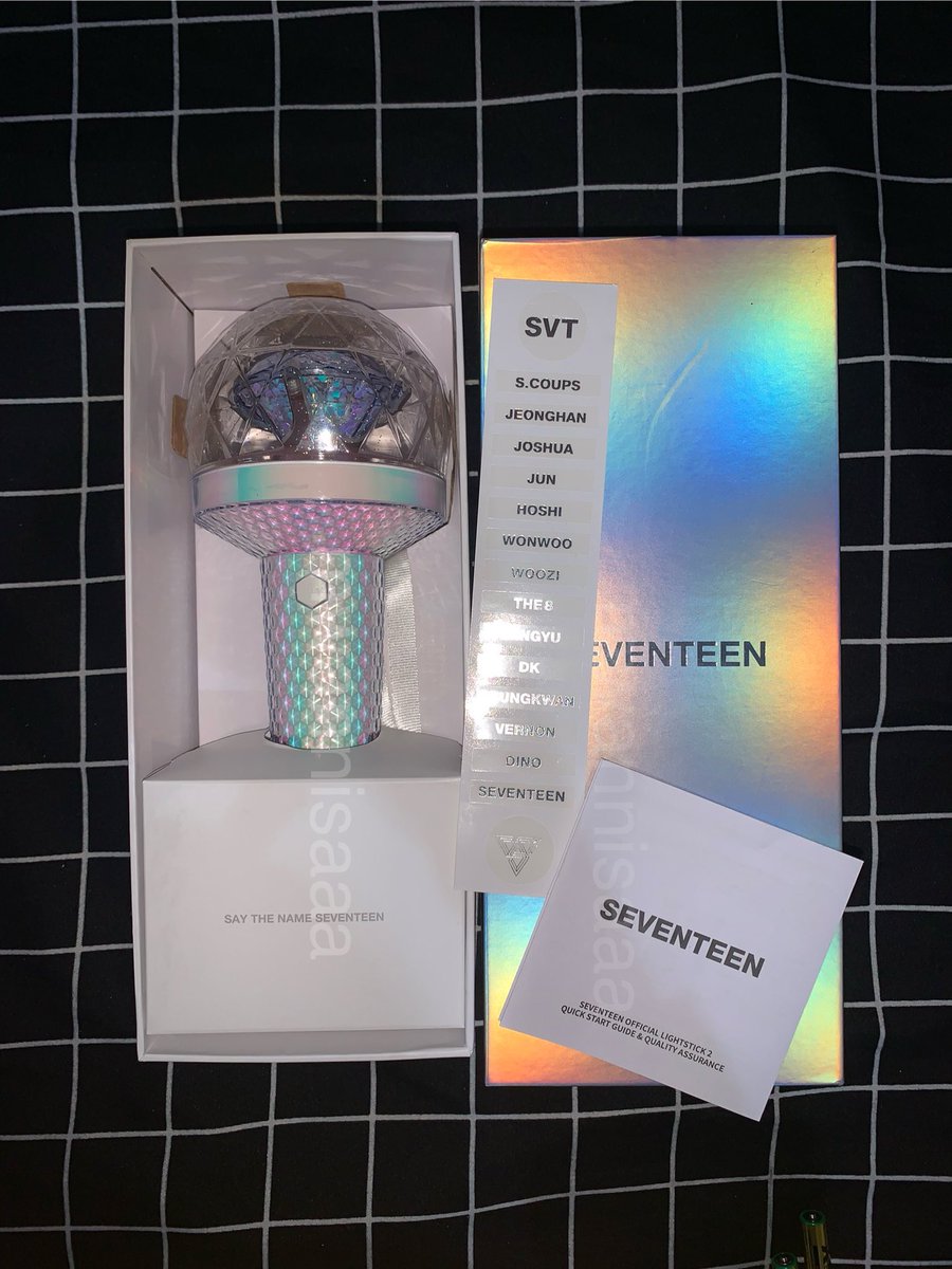 mwannisaaa's tweet photo. Wts Official  lightstick seventeen caratbong v2 preloved

💰735k
✅Ready Ina🇮🇩
✅Good condi
✅Bisa connect app
✅Box,LS,straps,sticker
❌exclude packaging
❌exclude adm🍊
📍Tangerang

t. wts wtr wtb caratbong seventeen right here https://t.co/g04S4Br31y