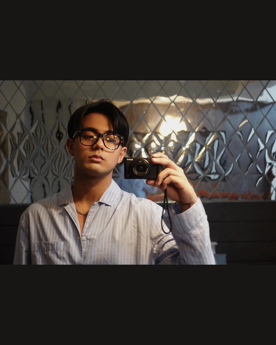 J0LOGRAPHY's tweet photo. ʕ⁠´#bgyo_jl #bgyo`⁠ʔ 

he captured my heart 🫀 https://t.co/SRsjgC6nr0