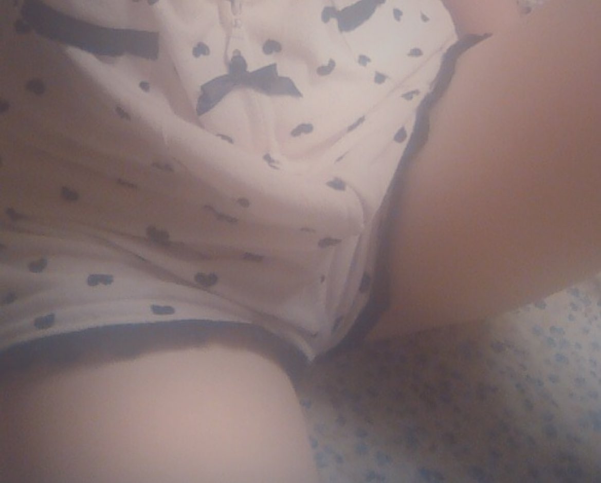ajar7t's tweet photo. いいねしたらおかず凸る！（ガチ）  
発情期でぐちょぐちょです♡♡

お股顔にぐーって押付けたままおもらししたい、

欲しい人
RTといいね リプに「💕」で教えて！

#いいねでDM #裏アカ女子
 #マン凸  #パイ凸
 #裏アカ男子とつながりたい https://t.co/PbP7mjGGfN