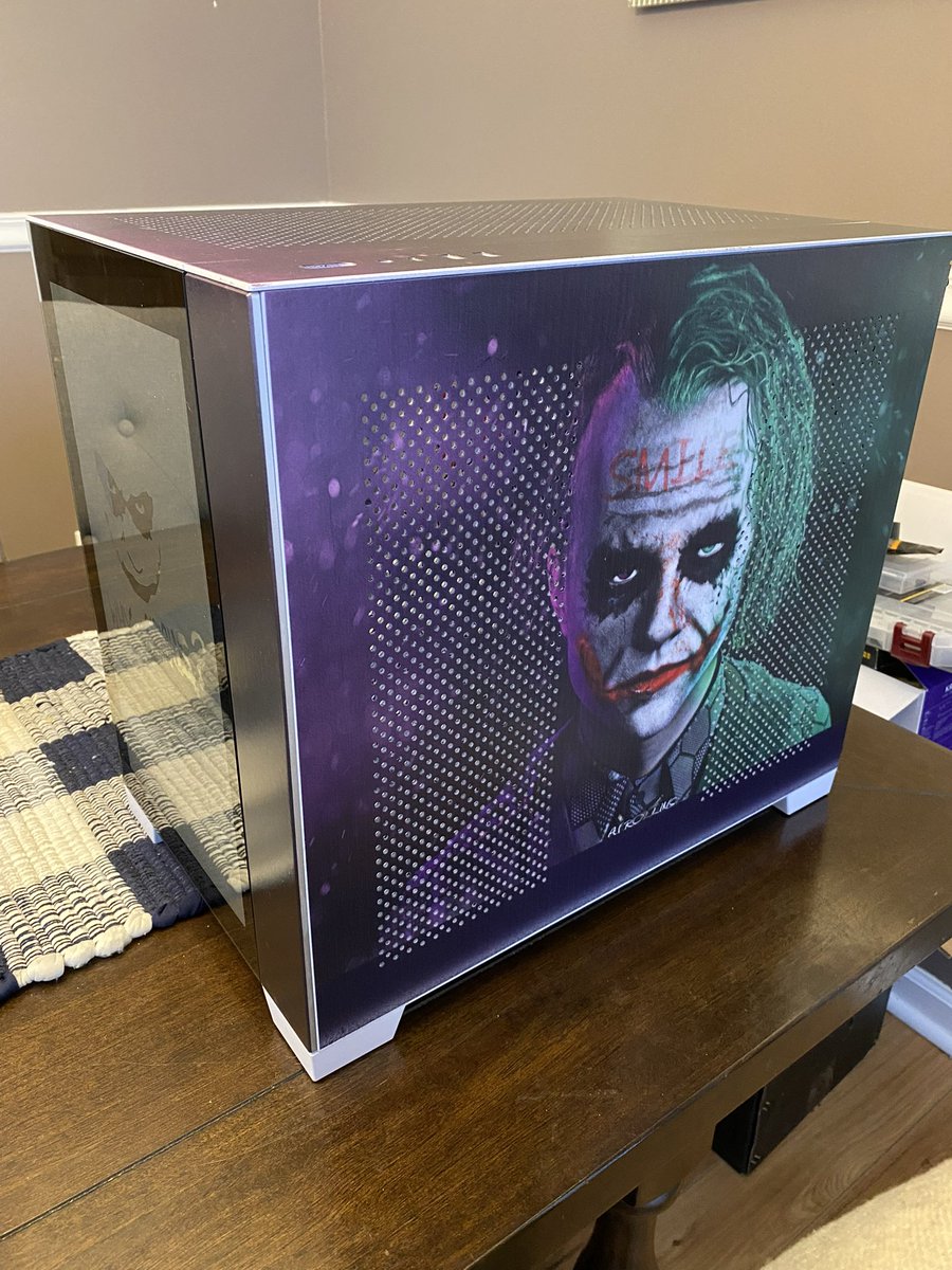 HavocPCs's tweet photo. @Gunnar_r6 If you would want to take it a step further and actually get a custom one made with a theme I’d be happy to build you one.  Check out my site. https://t.co/CBAxuZhrPH https://t.co/q6j6ra4Ptb