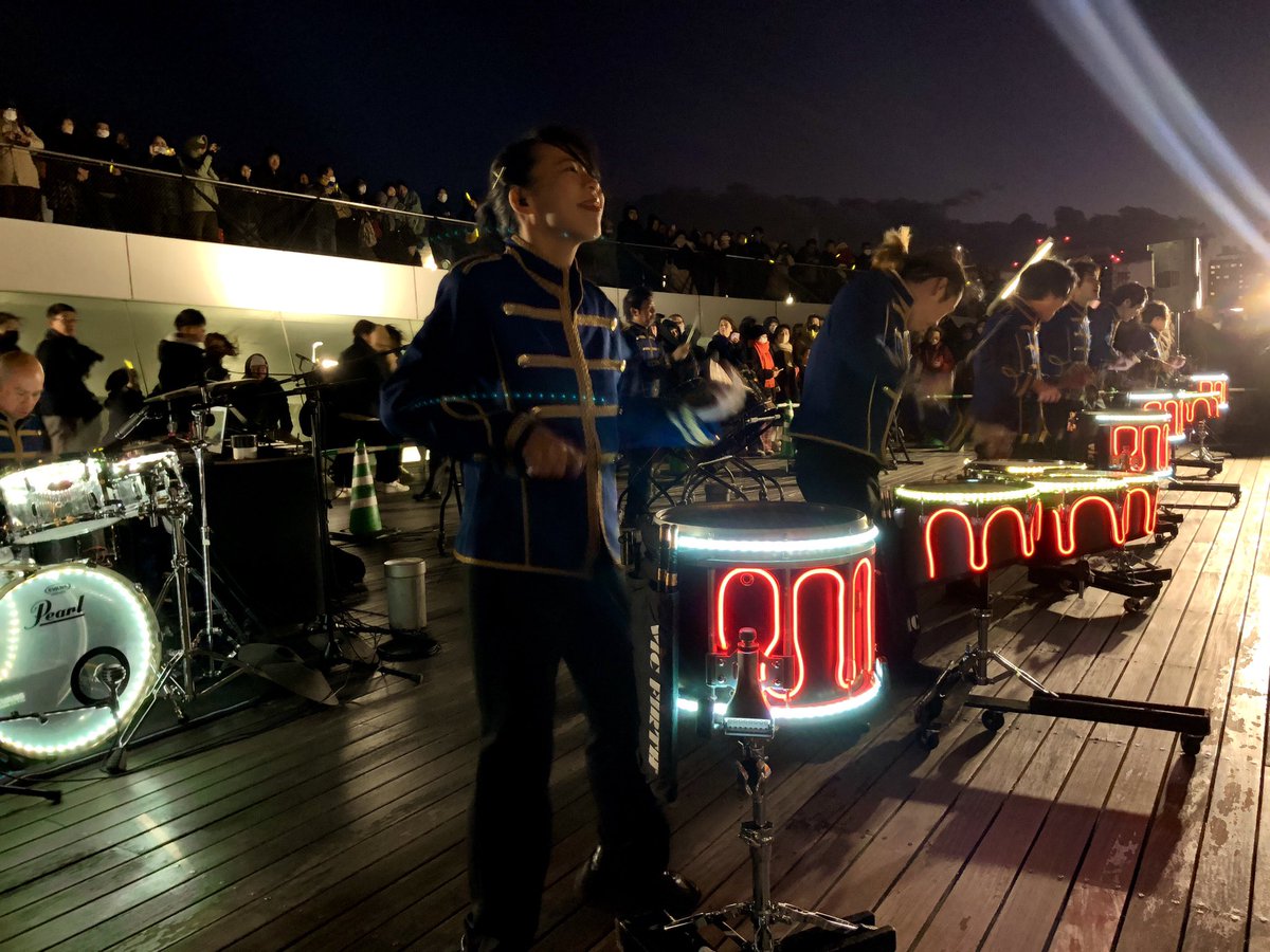 corepercussion's tweet photo. 今日は横浜港大さん橋国際客船ターミナルにて、客船「三井オーシャンフジ」の出港演奏を担当させて頂き、無事に出港を見送ることが出来ました！お見送りにお越しの皆さんも寒い中最後までありがとうございました‼️
素敵な旅を！ Bon Voyage👋

@osanbashi_yok 

#鼓和 #baywalk_osanbashi https://t.co/6zQwyTBNZZ