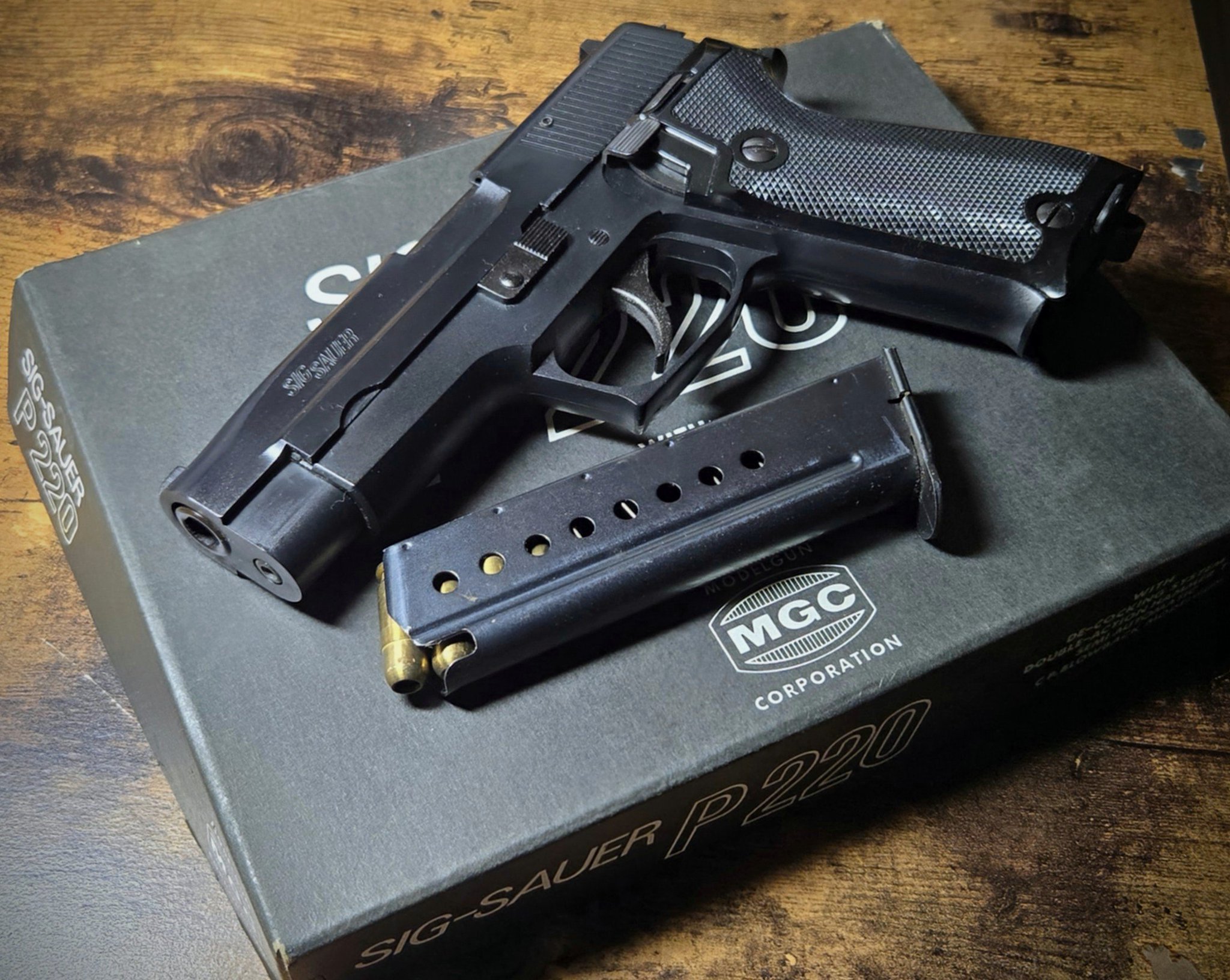 MGC SIG P220未発火モデルガン カスタム品 MGC SIG P220未発火モデルガン