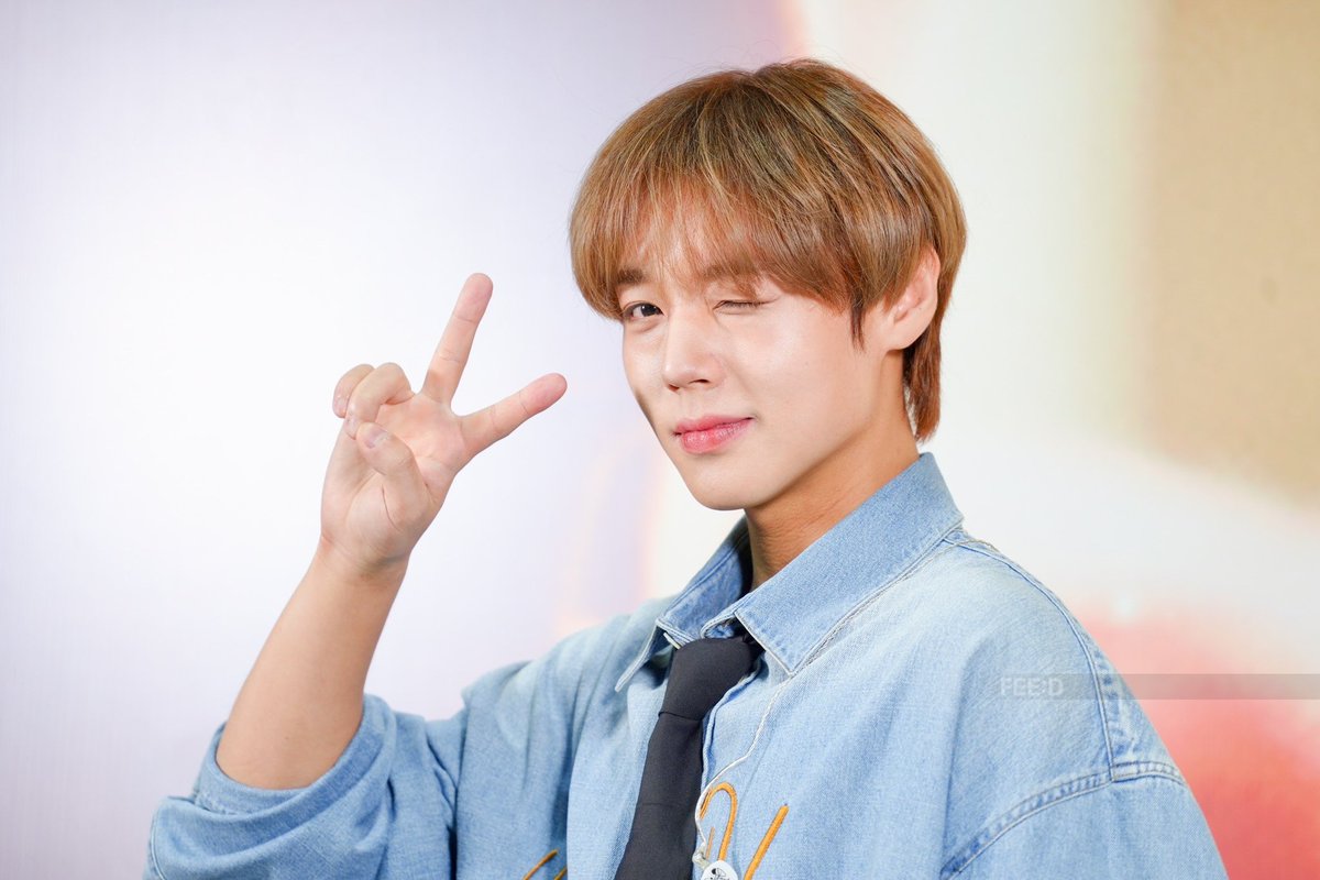 feed_4_future's tweet photo. พี่ดาราสุดคิ้วท์ 🥰 พัคจีฮุน ในงานแถลงข่าว PARK JIHOON WINTER FAN MEETING ‘OPENING’ IN BANGKOK
.
ภาพ: ชัยวุฒิ ระพิณพิทักษ์
.
#OpeningFanMeetingInBKK
#ParkJihoonInBangkok 
#ParkJihoon
#박지훈 https://t.co/TtaUqD3E4z