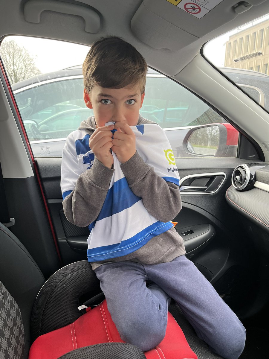 weezygem's tweet photo. @QPR Just arrived 💙🤍 https://t.co/mlBItX6JyE