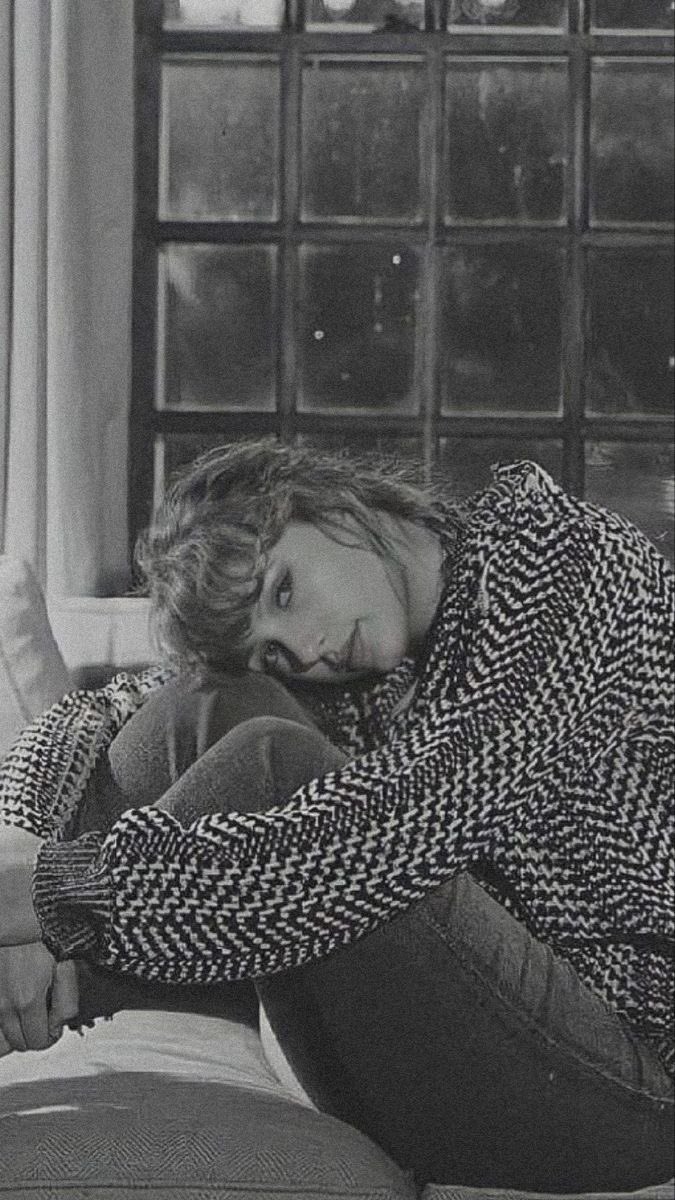 Where are my girlies who have ranked all of their Taylor Swift songs ?