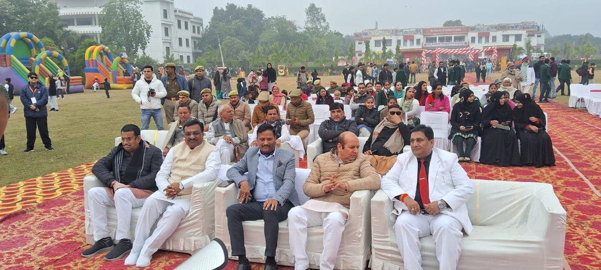 DrDharamSaini's tweet photo. आज सहारनपुर स्थित श्री रूपराम इंटरनेशनल अकादमी में आयोजित कार्यक्रम में मुख्यातिथि के रूप में सम्मिलित होकर कार्यक्रम का फीता काटकर शुभारंभ किया। 

इस अवसर पर चौधरी किरत सिंह जी (विधायक गंगोह), श्री अजय कुमार साहनी जी (DIG सहारनपुर मंडल) https://t.co/uh1oS2LyQS