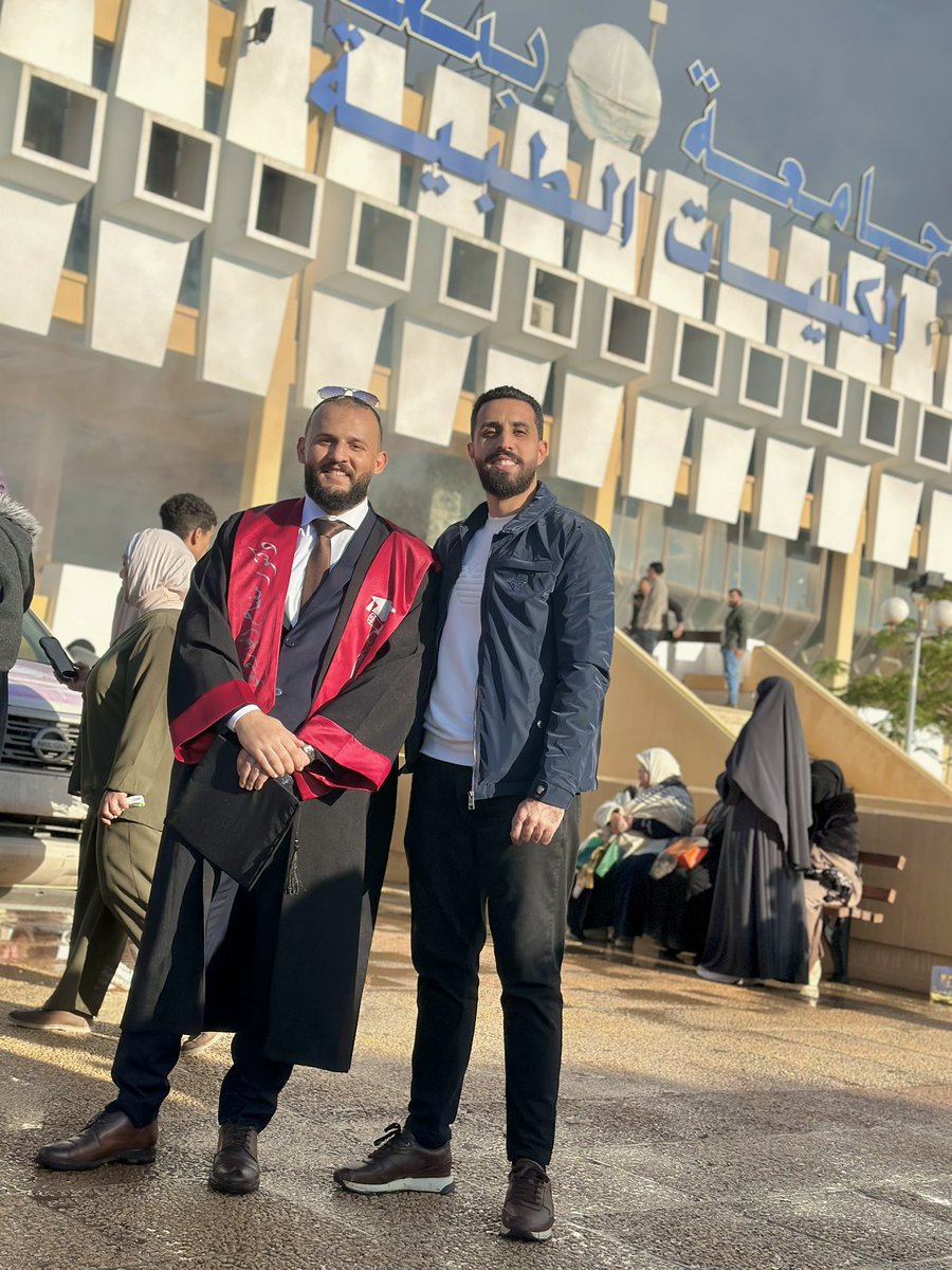 _AhmedFarkash_'s tweet photo. الف مبروك يا خوتي وربي يوفقكم 🎓 https://t.co/iHdA1OCgDM