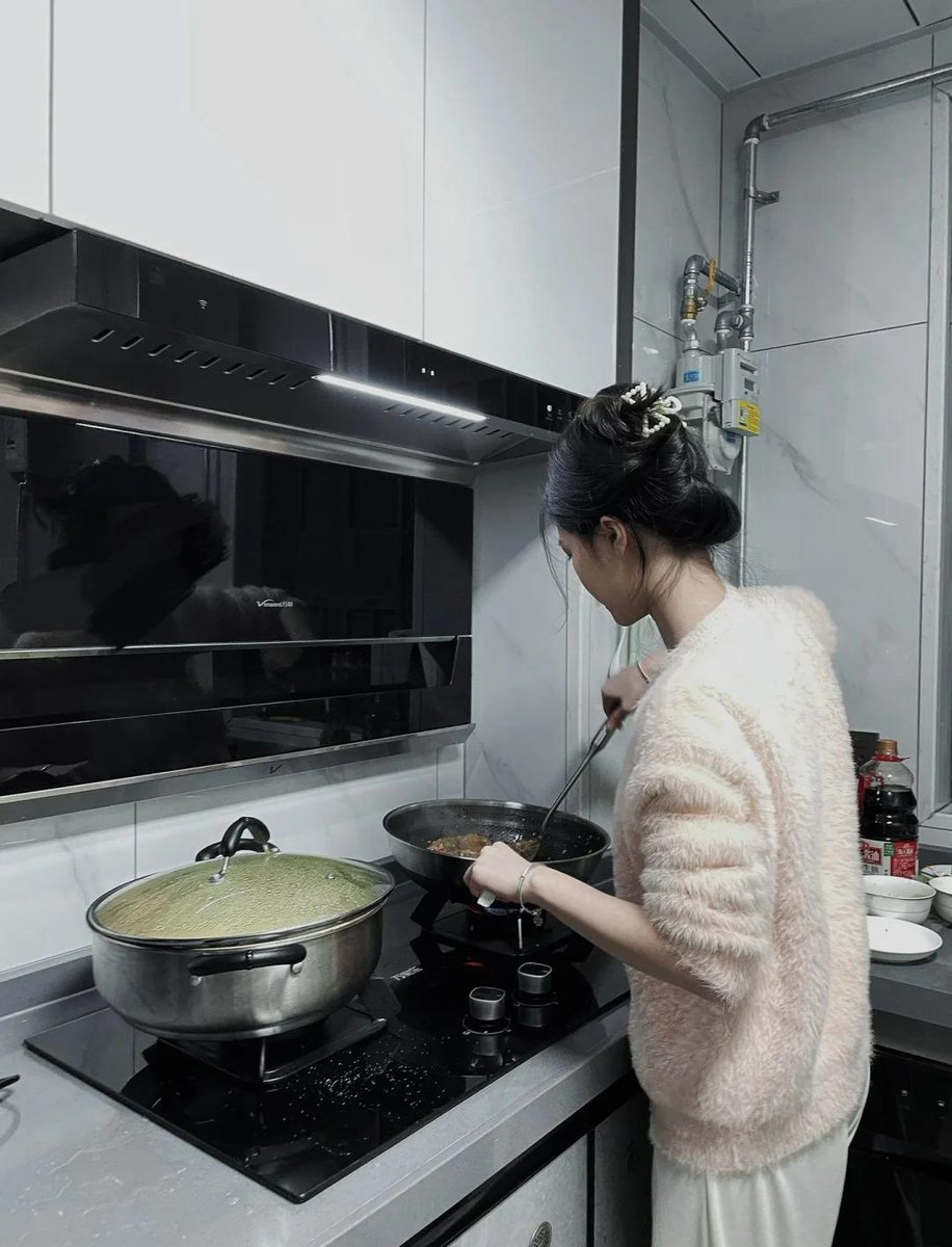 80ml8_'s tweet photo. （仙女下厨）有个会做饭的闺蜜就是好  以后不知道便宜谁呀 https://t.co/2I8jzMzVYf