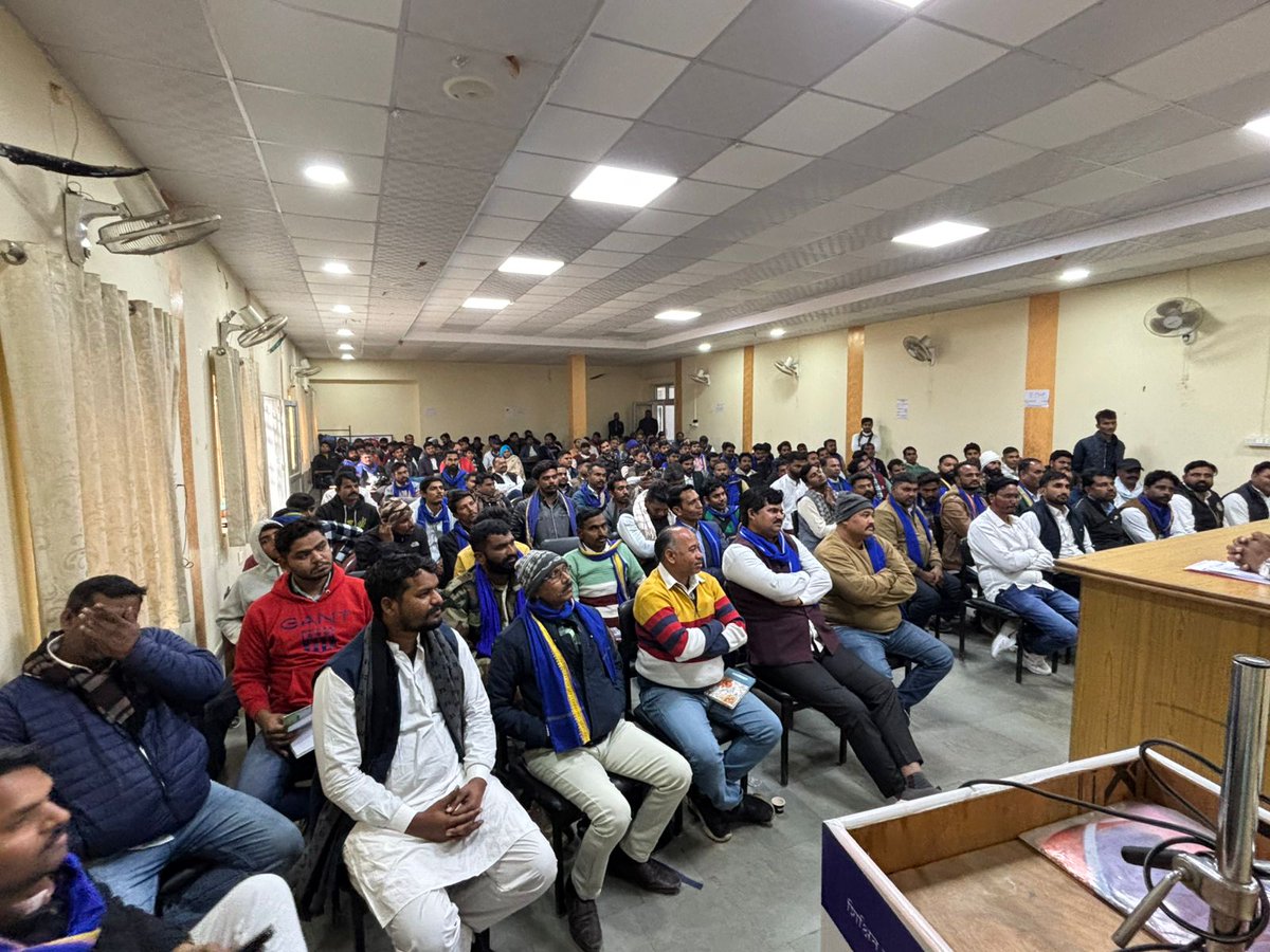 anil_aazad's tweet photo. आज जयपुर मे भीम आर्मी राजस्थान की प्रदेश समीक्षा बैठक हुई।
@BhimArmyChief
@VinayRatanSingh https://t.co/X8PlSOkOfK