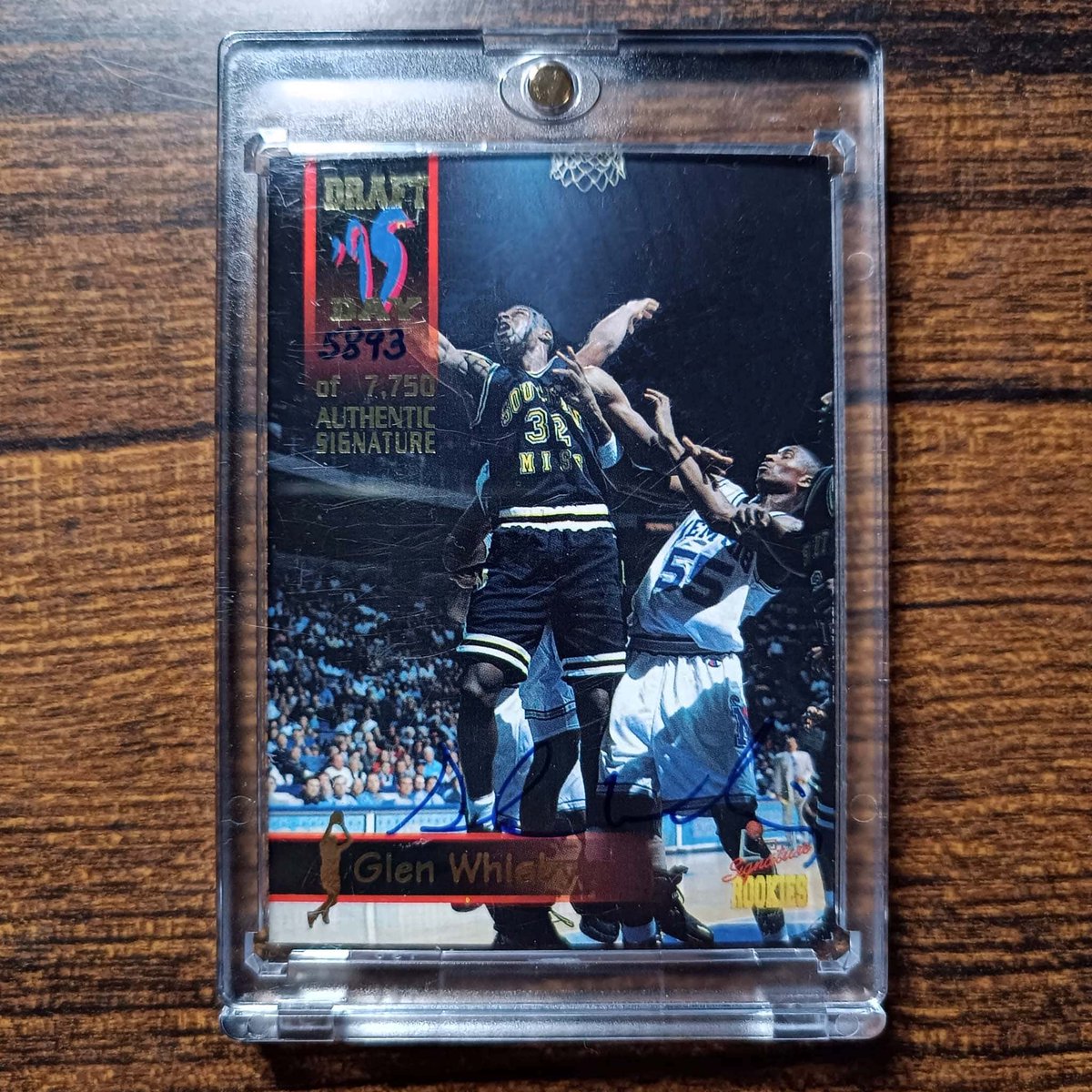 inovalr's tweet photo. 1995 #Signature #Rookies #Draft #Day 18 #GlenWhisby #Autograph
Glen Whisby 🇺🇸 #️⃣1️⃣3️⃣ #GijónBaloncesto #️⃣7️⃣ 🔴⚪️ 1995-96 y 1999-00 @ACBCOM 🇪🇸 12,1 ppp y 9,6 rpp
#nbacards #cards #tradingcards #basketball #panini #fleer #UpperDeck #prinz #hoops #Skybox #asocards
@asocards https://t.co/NPZUDNYMgq