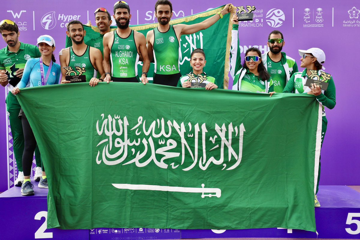 TriathlonKSA's tweet photo. تكريم المنتخبات الخليجية في بطولة دواثلون الخليج - الرياض 2024

🌟 بكل فخر واعتزاز، نُعلن نتائج بطولة دواثلون الخليج لنخبة المنتخبات الخليجية التي أُقيمت في عاصمة المملكة العربية السعودية الرياض لعام 2024:

🏆 المركز الأول وكأس البطولة:
المنتخب السعودي 🇸🇦 - أداء استثنائي ومستحق للتتويج.

🥈 المركز الثاني:
منتخب البحرين 🇧🇭 - تألق ومنافسة مميزة حتى اللحظات الأخيرة.

🥉 المركز الثالث:
منتخب الكويت 🇰🇼 - حضور قوي وروح رياضية عالية.

👏 شكرًا لجميع المنتخبات الخليجية المشاركة على جهودهم الرائعة وأدائهم الذي يعكس روح الأخوة والتنافس الشريف.

💫 معًا نحو تعزيز الرياضة الخليجية ورفع مستوى التحدي في المستقبل.
#دواثلون_الخليج | #الرياض_2024 | #الرياضة_الخليجية | 
 #فخر_الخليج | #روح_التحدي | #ترايثلون_السعودية 🇸🇦 | #تحدي_الهواة #فرصتك_للتميز | #دواثلون_الخليج_للنخبة 🇰🇼🇶🇦🇴🇲🇸🇦🇧🇭🇦🇪