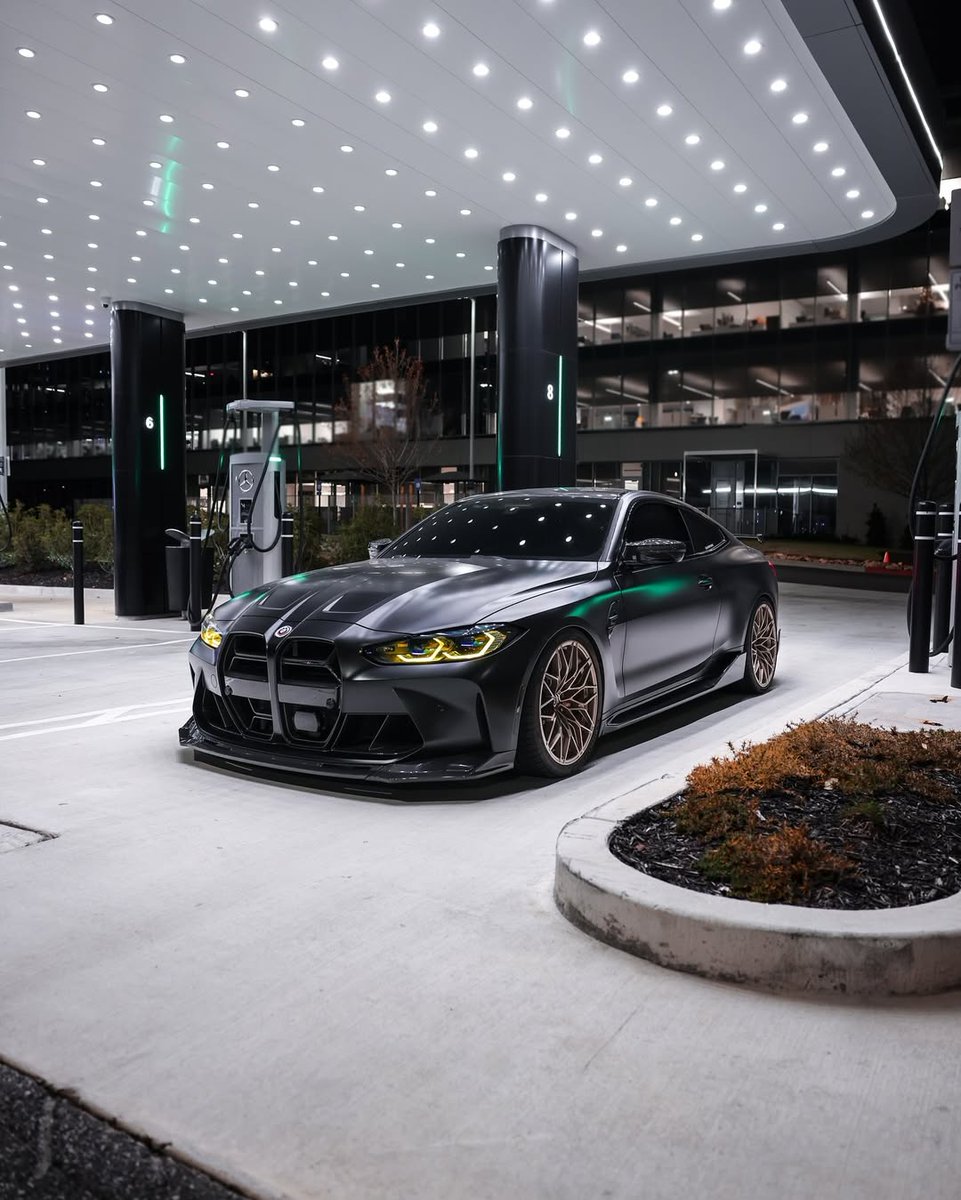 ExoticBMW's tweet photo. BMW M4 Competition 🖤 https://t.co/rYDb9TuFWC