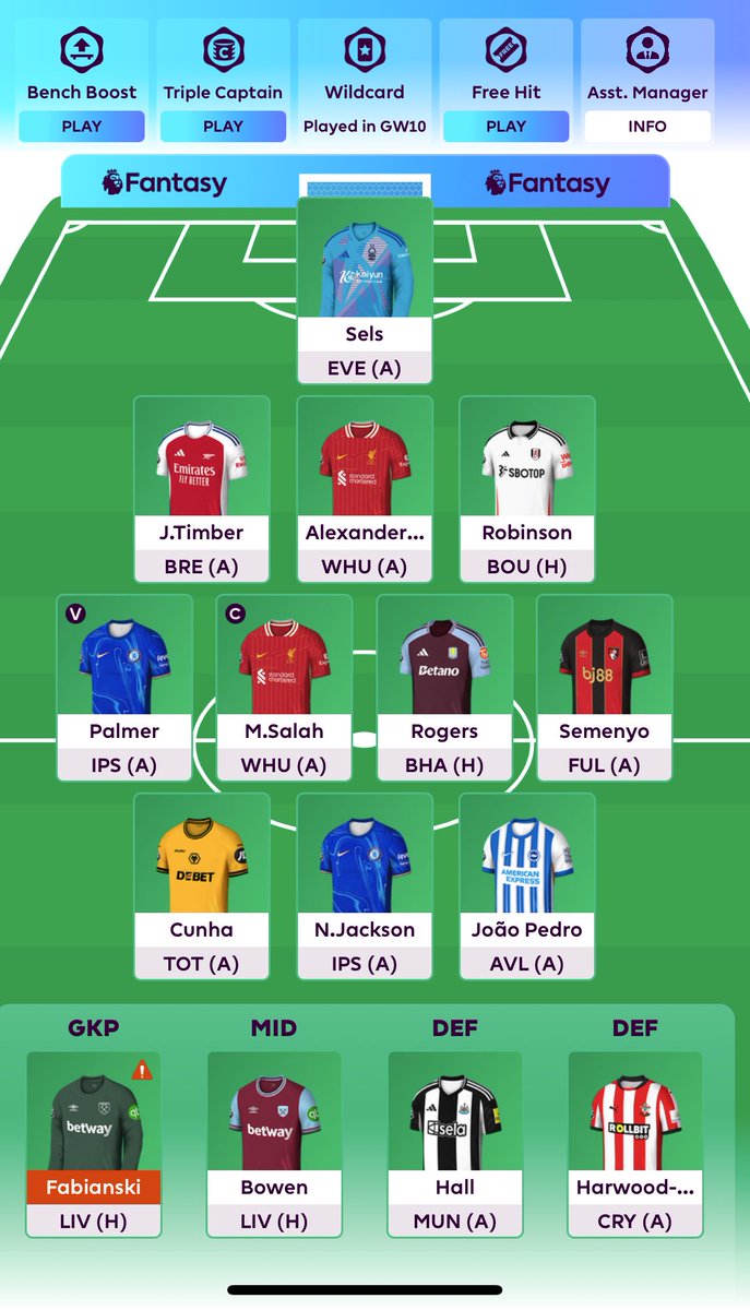 FPL_Caddy's tweet image. Who are you benching here? Feel like Bowen could score